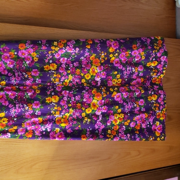 Vintage Floral Maxi Dress. Pink. Purple. Yellow. OOAK. 70s. Flower Power. - Picture 9 of 15